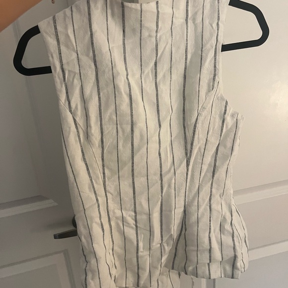 Linen wrap top - Picture 2 of 2